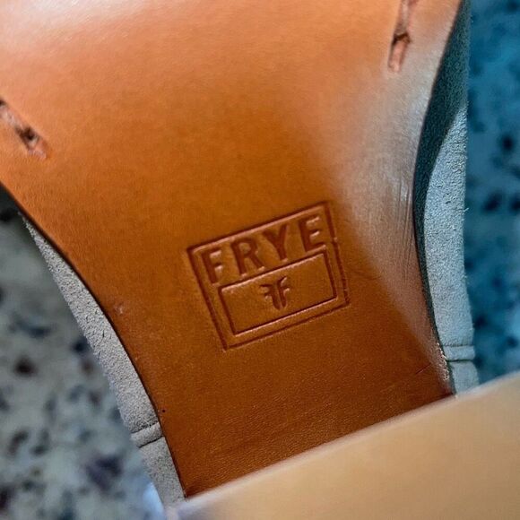 Frye Womens Illana Pull On Pointed Toe Ankle Heeled Boots Suede Gray Size 6B - Picture 9 of 9